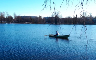 Kalastuvarusteltu soutuvene ympärivuotiseen kalastukseen Heinolassa - Tule Heinolaan soutukalastamaan ympäri vuoden!
Soutukalastus on mahdollista aina -8c asti.
Kokeile talvisoutua, se on maaginen kokemus!