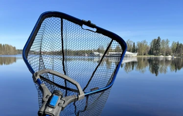 Kalastuvarusteltu soutuvene ympärivuotiseen kalastukseen Heinolassa - Tule Heinolaan soutukalastamaan ympäri vuoden!
Soutukalastus on mahdollista aina -8c asti.
Kokeile talvisoutua, se on maaginen kokemus!