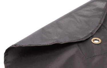 Väinö Bunker 3 Glacier Edition lisävarustein - Lisävarusteet ovat: Lattia kolmella pilkkiluukulla ja porakoneadapteri jääruuveille.