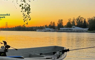 Kalastuvarusteltu soutuvene ympärivuotiseen kalastukseen Heinolassa - Tule Heinolaan soutukalastamaan ympäri vuoden!
Soutukalastus on mahdollista aina -8c asti.
Kokeile talvisoutua, se on maaginen kokemus!