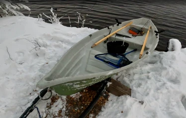 Kalastuvarusteltu soutuvene ympärivuotiseen kalastukseen Heinolassa - Tule Heinolaan soutukalastamaan ympäri vuoden!
Soutukalastus on mahdollista aina -8c asti.
Kokeile talvisoutua, se on maaginen kokemus!